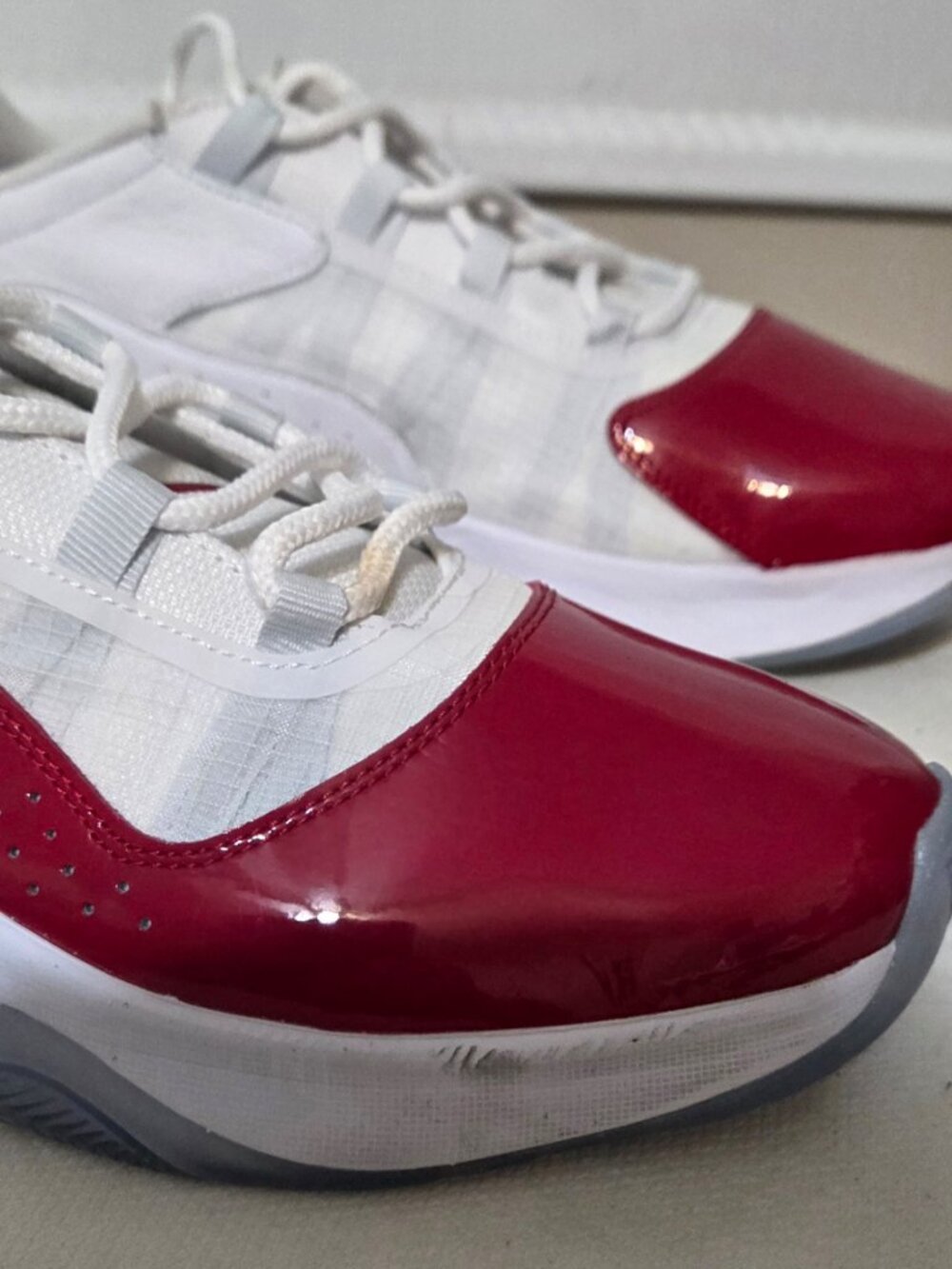 Nike Air Jordan 11 CMFT Low Cherry Mens Size 12 White Basketball Shoes Sneakers - Picture 3 of 8